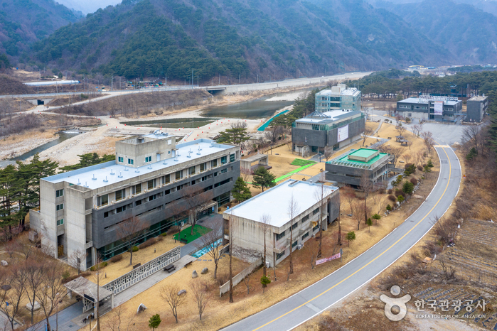 万海村(만해마을)