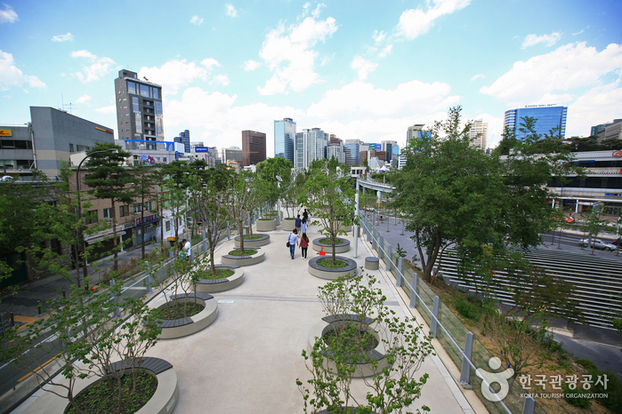 首尔路 7017 <br >서울로 7017