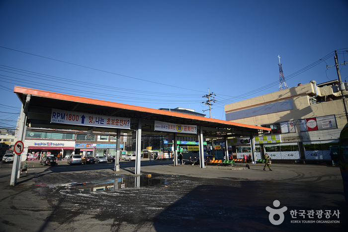 汶山市外巴士客运站(문산시외버스터미널)
