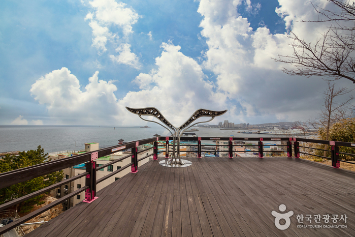 束草灯塔展望台(속초 등대전망대) 束草灯塔展望台(속초 등대전망대)