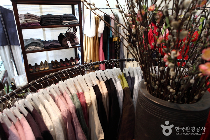 谷城麻布(仁寺店)돌실나이(인사점)