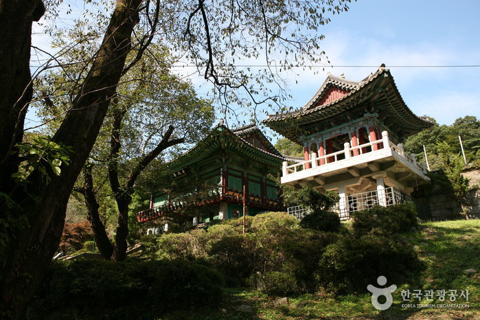Cheonan Gwangdeoksa Temple (광덕사(천안))