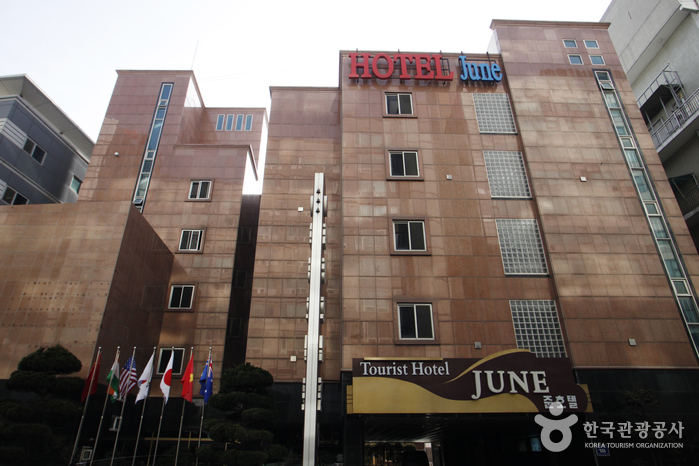 Hotel June Incheon Airport (호텔 준)