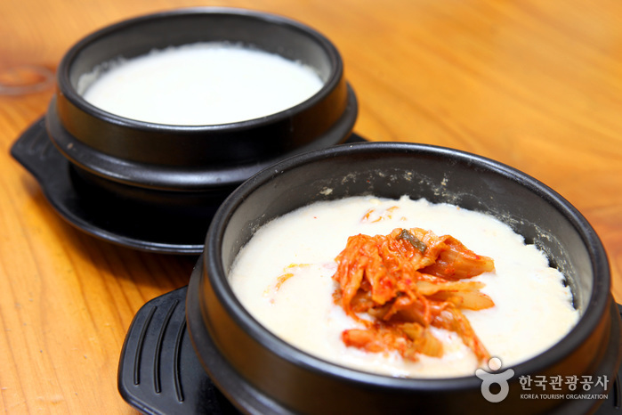 Piyangkong Halmani (피양콩 할마니)