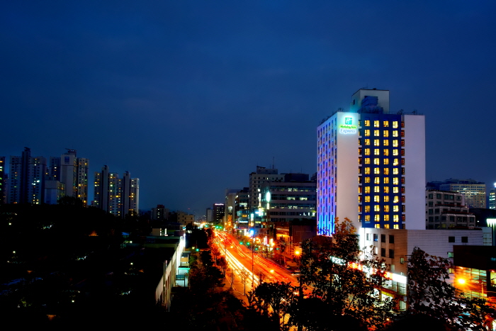 Holiday Inn Express Suwon Ingye / 홀리데이 인 익스프레스 수원인계