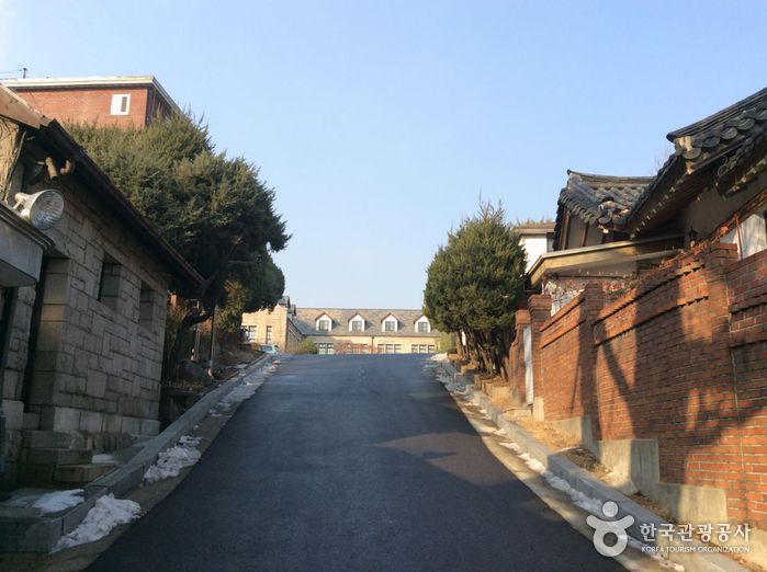 Lycée Jungang (bâtiment principal) (중앙고등학교본관)