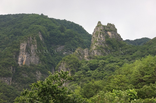 Mont Deokhangsan (덕항산)