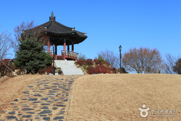 Dorf Waemok (왜목마을)