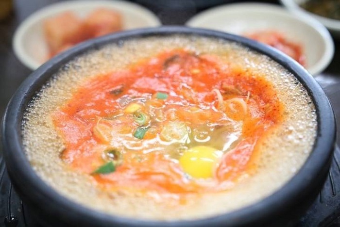 Wansan Jeong (완산정) Wansan Jeong (완산정)