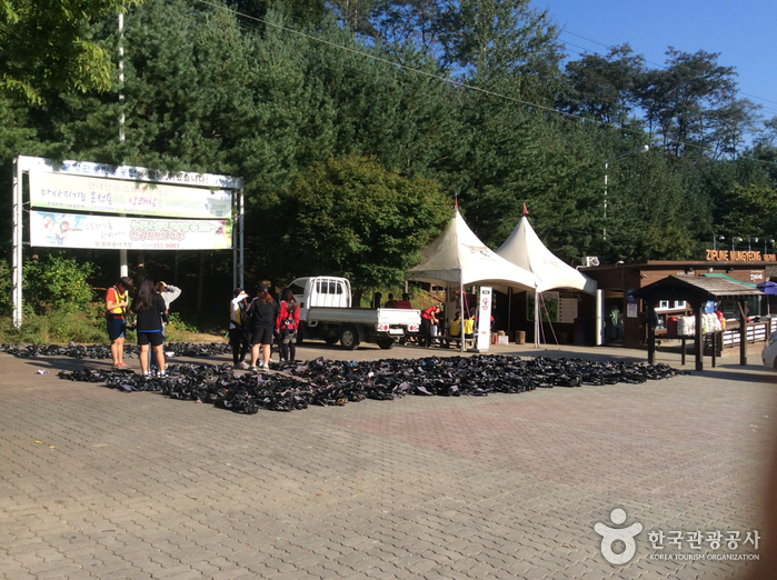 Zipline Mungyeong (짚라인 문경) Zipline Mungyeong (짚라인 문경)