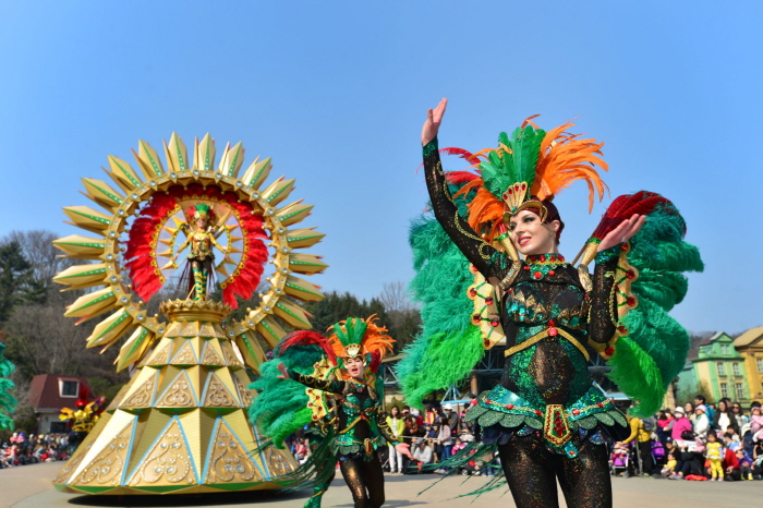 Everland (에버랜드)