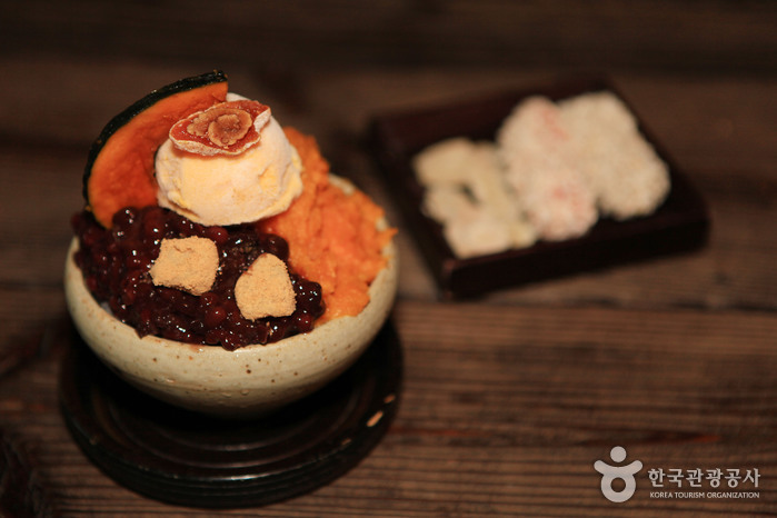 Suyeonsanbang (수연산방)
