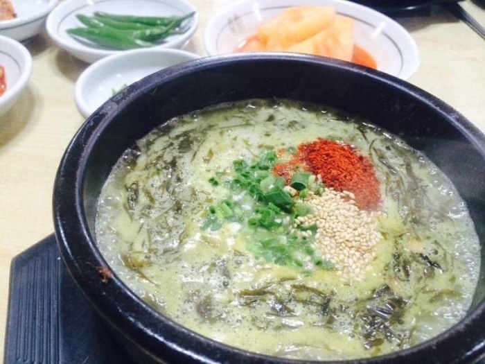 Ujin Haejangguk (우진해장국)