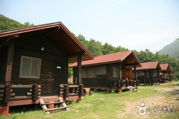 Erholungsbergwald Heukseoksan (흑석산 자연휴양림)