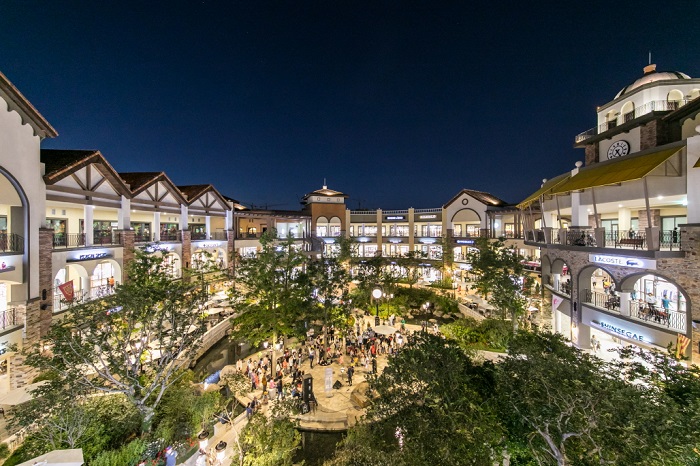 Siheung Premium Outlets (신세계사이먼 시흥 프리미엄 아울렛)