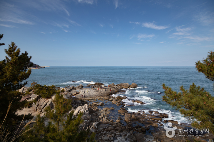 Einsiedelei Huhuam (휴휴암(강원))