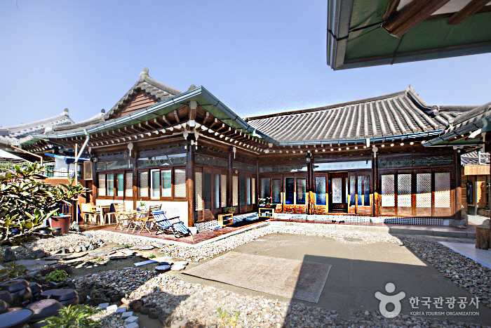 The Hanok Guest House[韓国観光品質認証]（더 한옥[한국관광품질인증제/ Korea Quality]）
